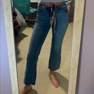 FREE PEOPLE Mom Jeans w/ Scarf Belt size 26